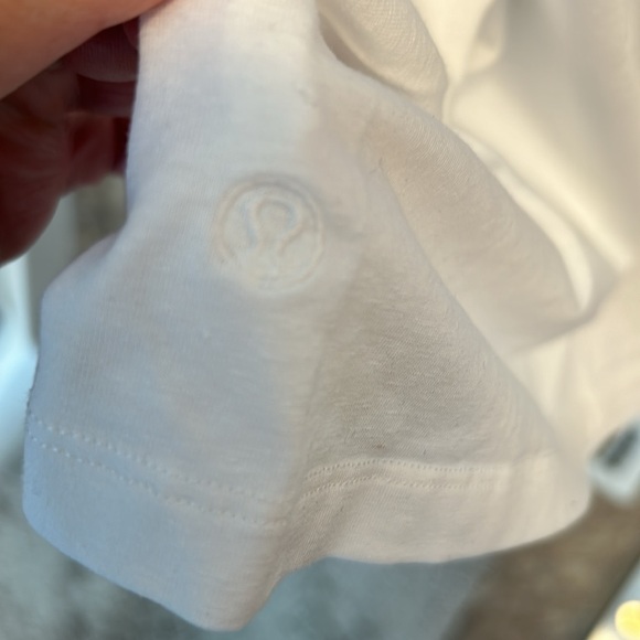 Lululemon Classic Fit Tank - Sz 10 White - Picture 2 of 2